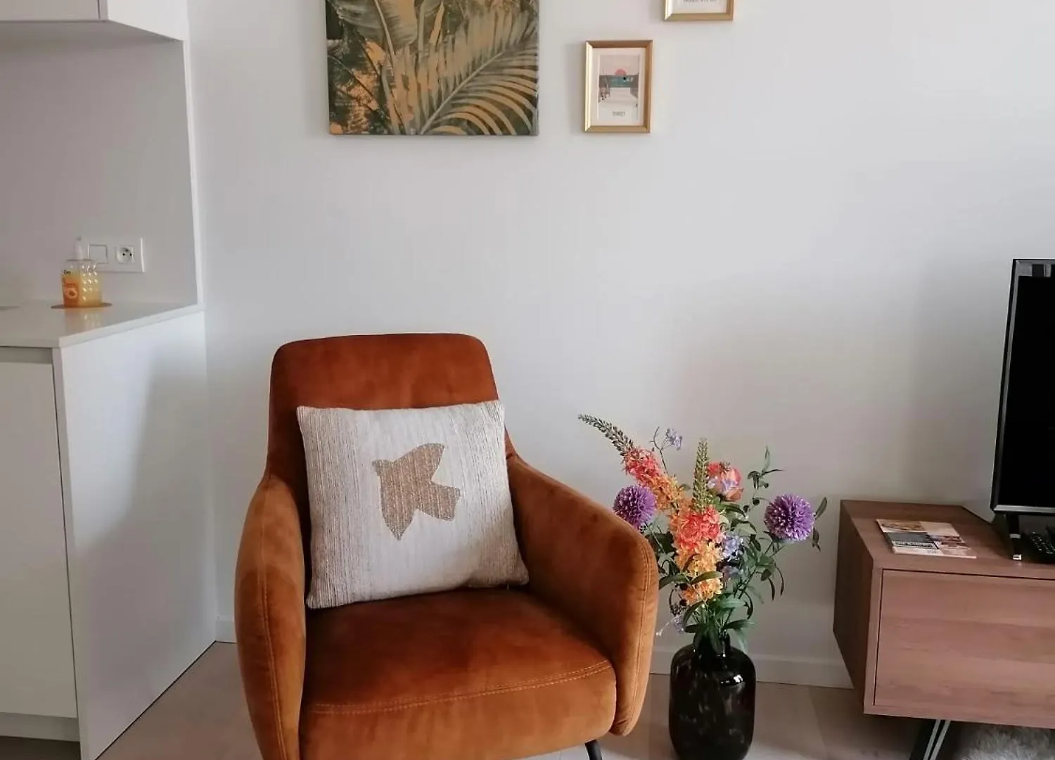 Bartine - Modern And Spacious Flat Near The Sea, Free Parking Space Ostend 0*,  Belgium