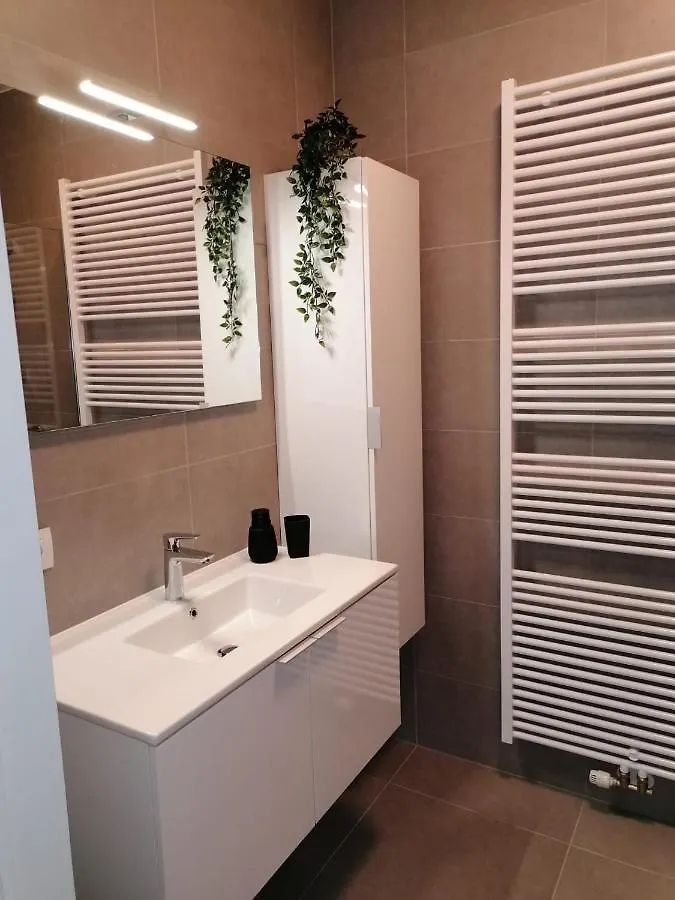 Bartine - Modern And Spacious Flat Near The Sea, Free Parking Space Ostende Appartement